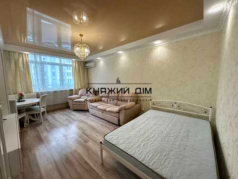 квартира за адресою Миколи Бажана просп., 8-Б
