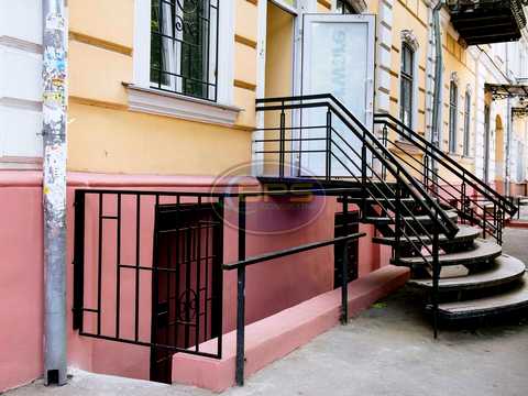 комерційна за адресою Велика Арнаутська вул., 55