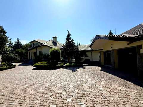 будинок за адресою Дніпробудівська вул.