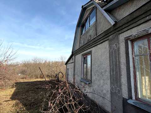 будинок за адресою с. Карпівці, Вишнева, 2