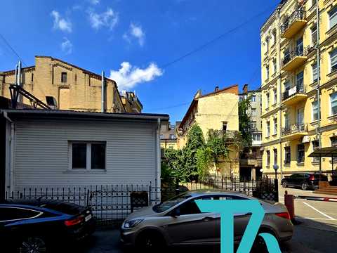 коммерческая по адресу Саксаганского ул., 38