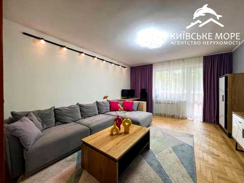 квартира за адресою Дарницький бульв., 12