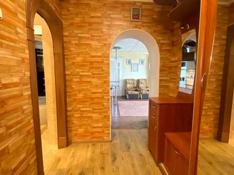 квартира за адресою Дмитра Яворницького вул., 2-Б