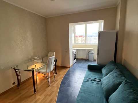 квартира за адресою Анни Ахматової вул., 35-А