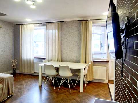 квартира за адресою Сонячна вул., 3