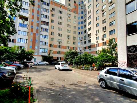 квартира за адресою Київ, Бориспільська вул., 26-В