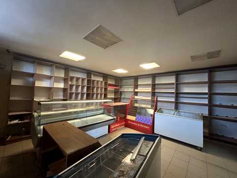 комерційна за адресою Вишнівецька, 1