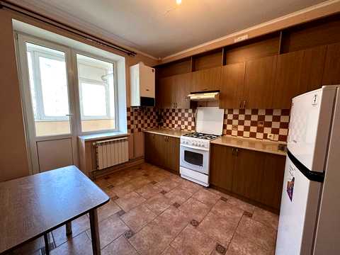квартира за адресою Тролейбусна вул., 24