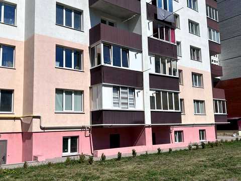комерційна за адресою Лісогринівецька вул., 4/1