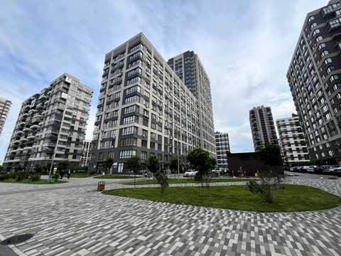 комерційна за адресою Олександра Олеся вул., 4-А
