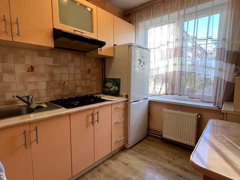 квартира за адресою Гната Хоткевича вул., 75