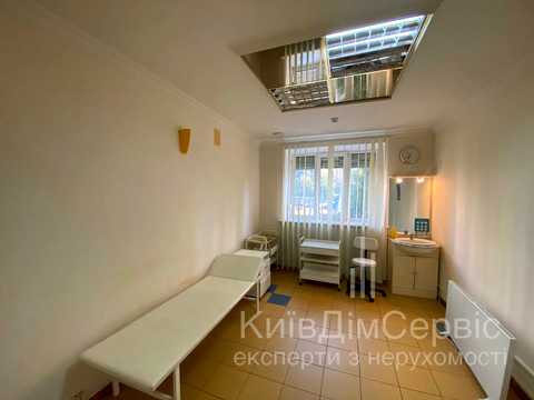комерційна за адресою Володимира Івасюка просп. (Героїв Сталінграду), 20