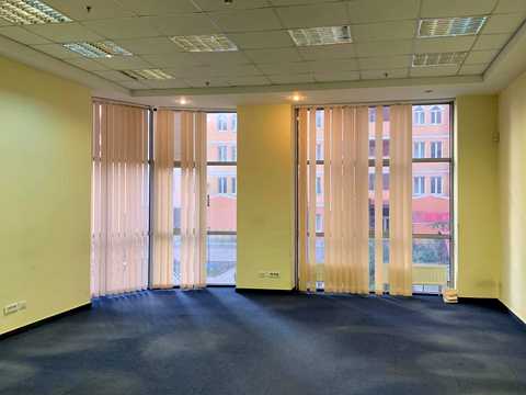 комерційна за адресою Базарна вул., 5/1