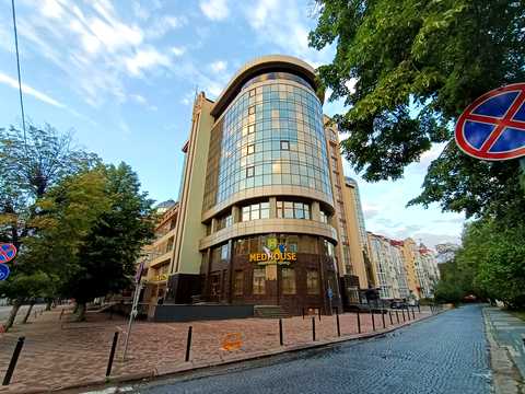 коммерческая по адресу Михаила Грушевского ул., 22А