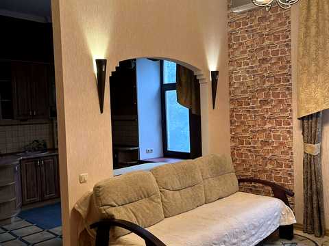 квартира за адресою Панаса Мирного вул., 9