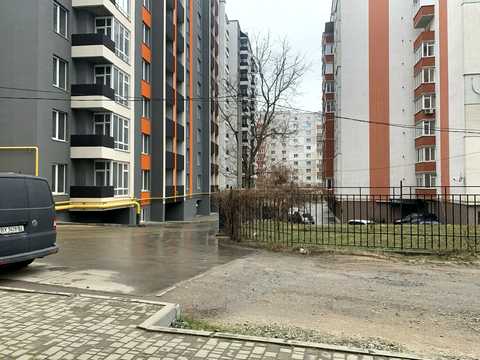 комерційна за адресою Інститутська вул., 6б