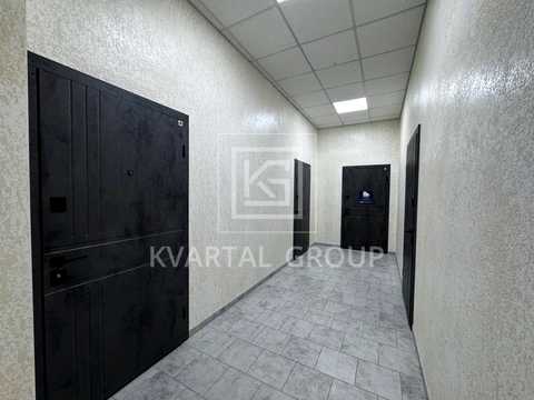 комерційна за адресою Університетська вул., 65