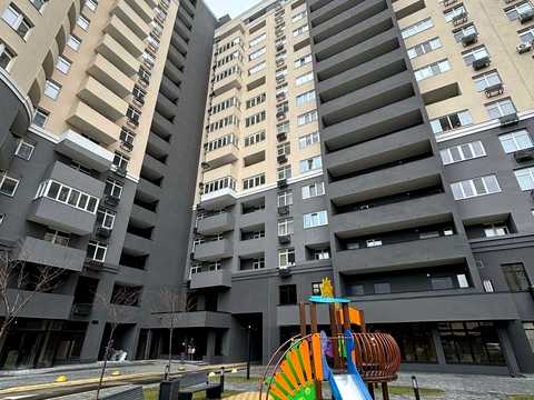 квартира по адресу Шкільна ул., 73-А
