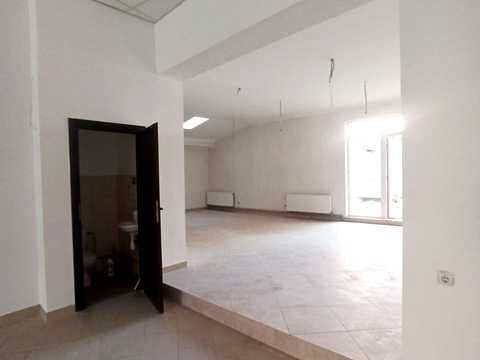 комерційна за адресою Залізнична вул., 40
