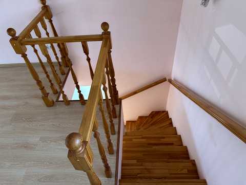 коммерческая по адресу Центральна, 75А