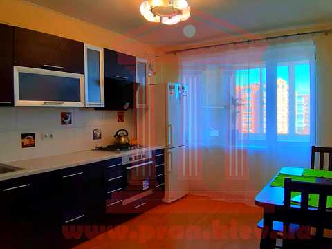 квартира за адресою Йовы, 3