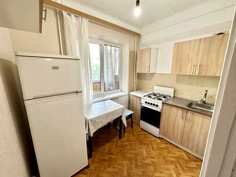 квартира за адресою Дніпровська набережна вул., 5-Б