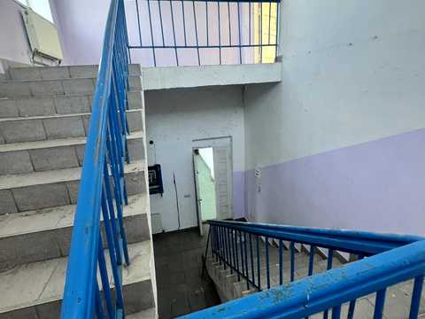 комерційна за адресою Центральна вул., 2