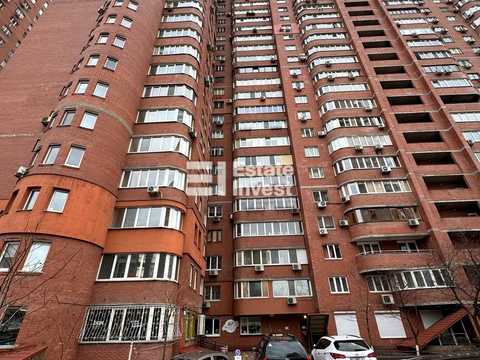 комерційна за адресою Анни Ахматової вул., 13