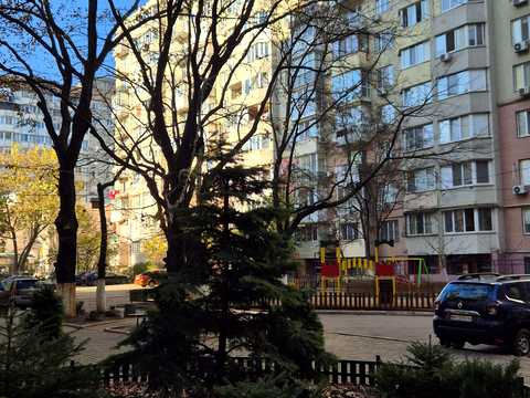 квартира за адресою Академіка Сахарова вул., 26