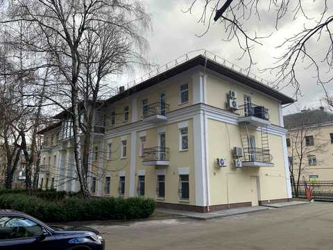 комерційна за адресою Стрийська вул., 4