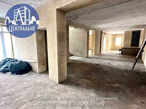 комерційна за адресою Чернівці, Сергія Скальда вул. (Комарова), 31-В