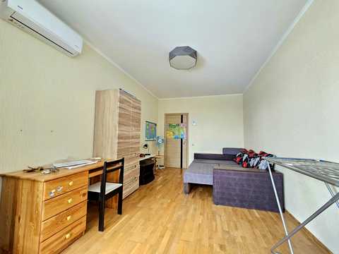 квартира за адресою Григорія Ващенка вул., 1