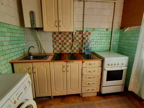 квартира за адресою Михайла Комарова вул., 4
