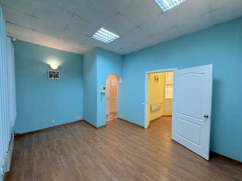 комерційна за адресою Прохоровська вул., 7