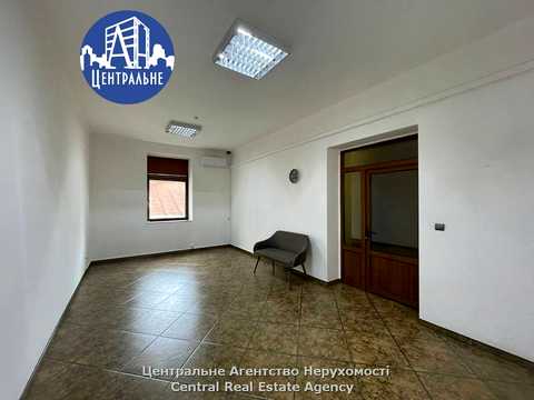 комерційна за адресою Шевченка, 25