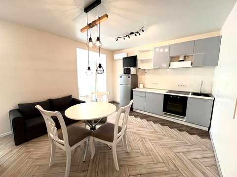 квартира по адресу Луговская ул., 248