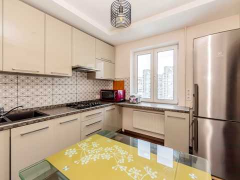 квартира по адресу Драгоманова ул., 25