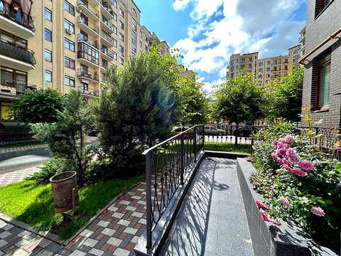 квартира за адресою Західна вул., 4