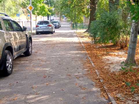 комерційна за адресою Уманська вул., 25