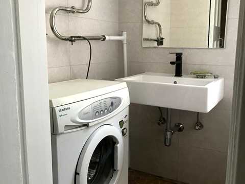 квартира по адресу Строителей ул., 20