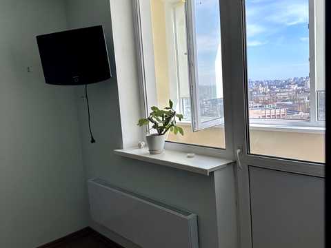 комерційна за адресою Авіаконструктора Ігоря Сікорського вул. (Танкова), 1