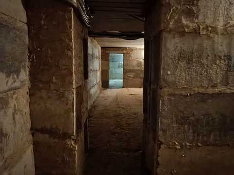 комерційна за адресою Рівне, вул. Ясна, 7б