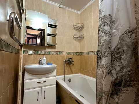 квартира за адресою Зої Гайдай вул., 2-А