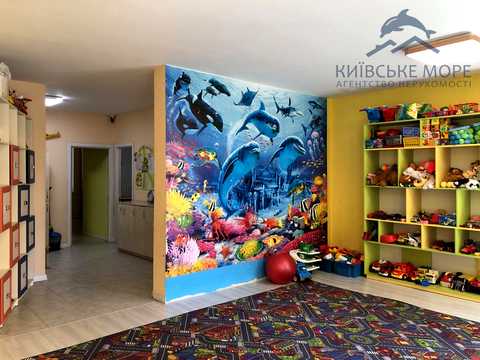 комерційна за адресою Регенераторна вул., 4-13