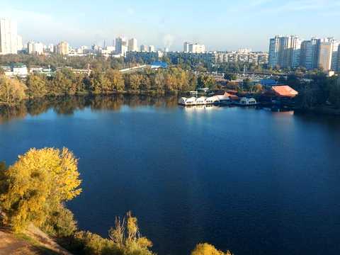 квартира за адресою Драгоманова вул., 1е