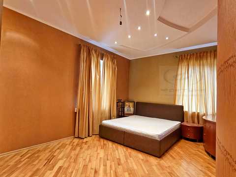 квартира за адресою Небесної Сотні вул., 38