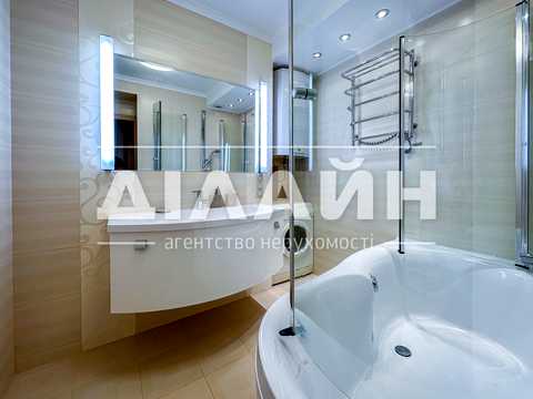 квартира за адресою Приходська вул., 58