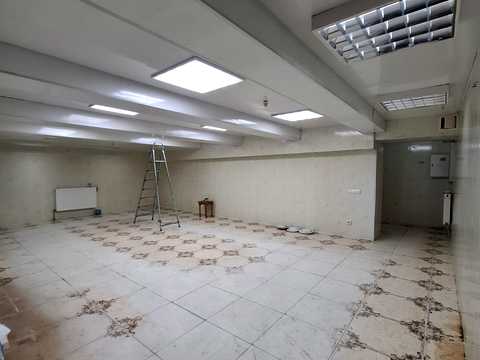комерційна за адресою Надвірна, Чорновола вул., 9а