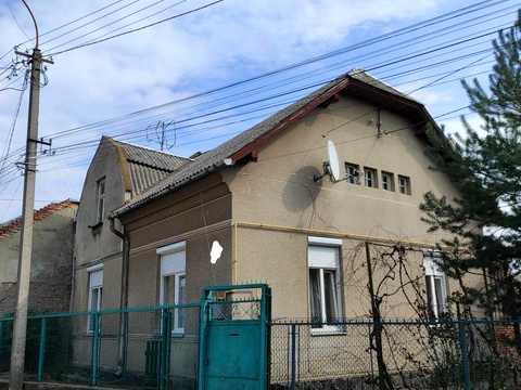 будинок за адресою Українська вул., 48