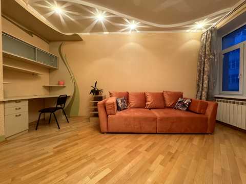 квартира по адресу Строителей ул., 30